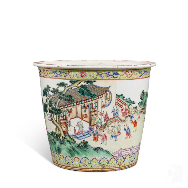 A famille-rose 'boys and lanterns' jardinière, Qing dynasty, Qianlong period | 清乾隆 粉彩童子鬧元宵圖缸 - 图2